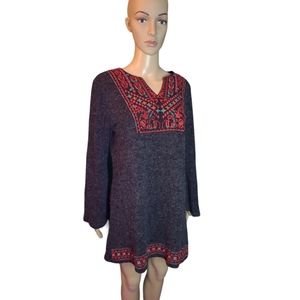 💜2for$40💜Papillon tunic red embroidery size M